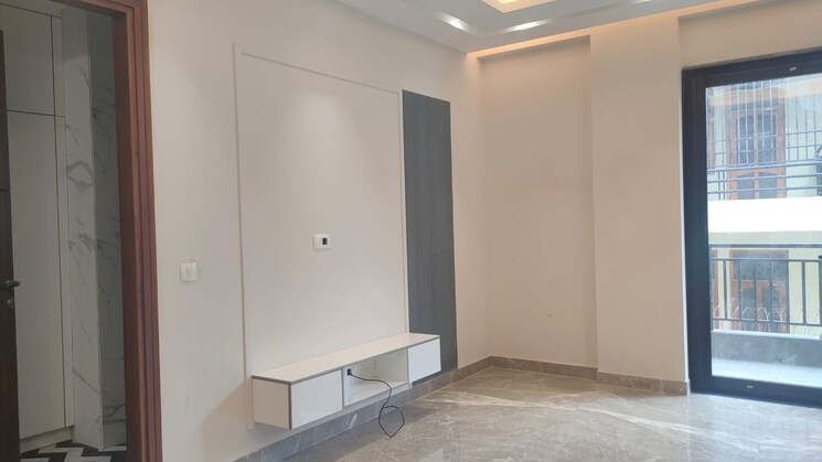 Room, sector 15 4 Bedroom 375 Sq.Yd. Builder Floor In Sector 15 Gurgaon 9323070
