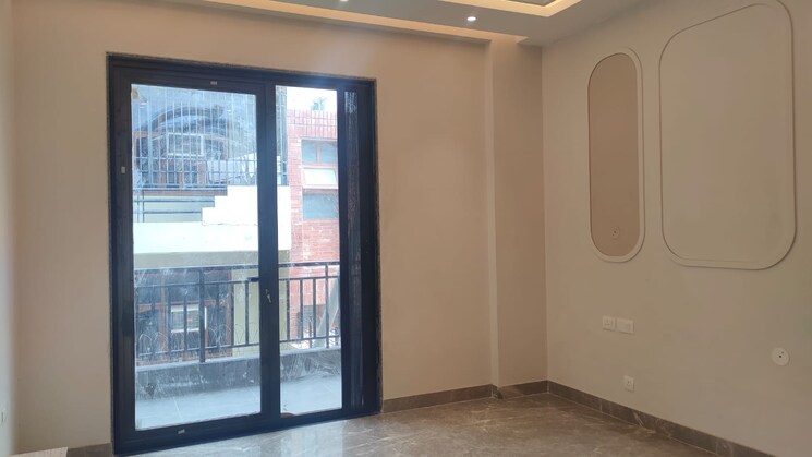 Room, sector 15 4 Bedroom 375 Sq.Yd. Builder Floor In Sector 15 Gurgaon 9323070