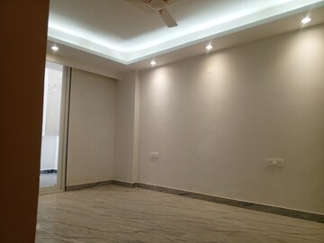 Room in 4 BHK Builder Floor at Ansal Sushant Lok I, Sector 43 – for Sale