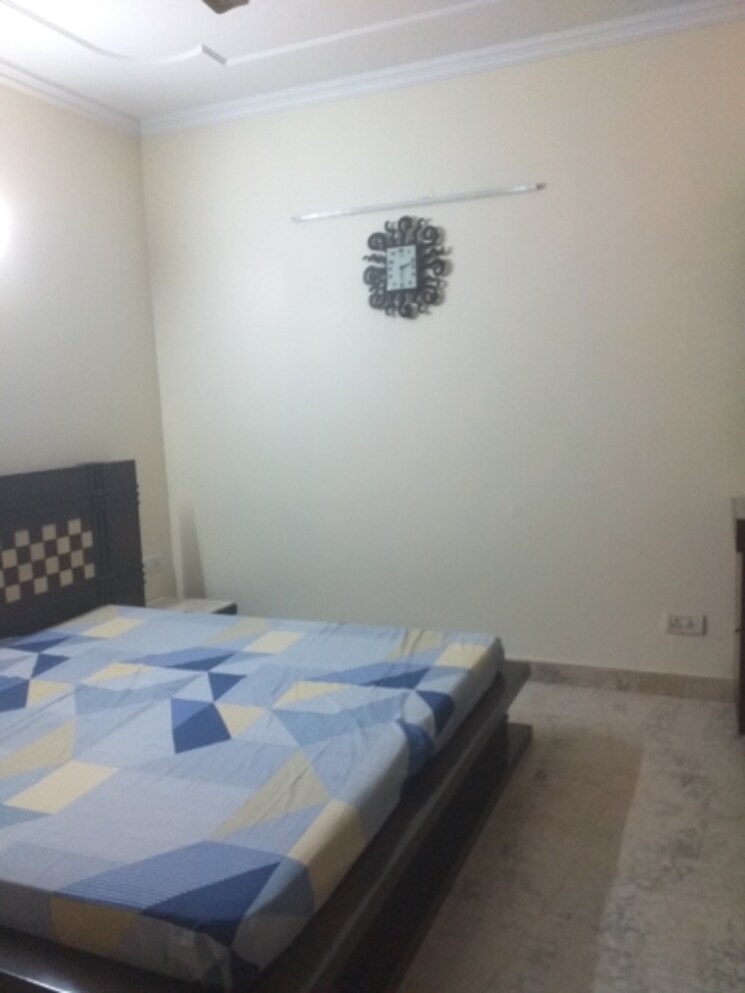 Bedroom, east patel nagar 3 Bedroom 1850 Sq.Ft. Builder Floor In East Patel Nagar Delhi 9323092