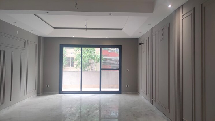 Room, sector 15 4 Bedroom 502 Sq.Yd. Builder Floor In Sector 15 Gurgaon 9323079