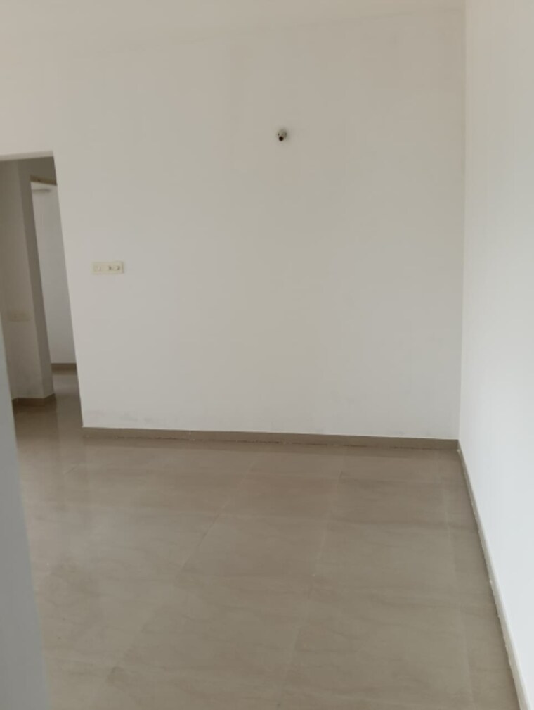 Room, dombivli east 1.5 Bedroom 650 Sq.Ft. Apartment In Dombivli East Thane 9323087