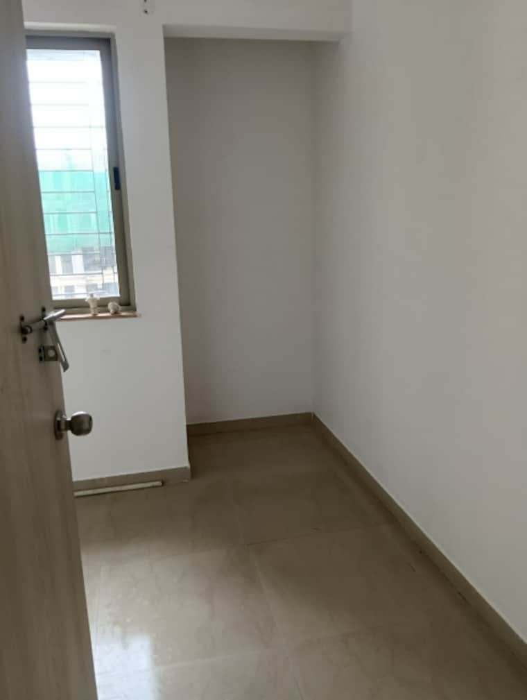 Room, dombivli east 1.5 Bedroom 650 Sq.Ft. Apartment In Dombivli East Thane 9323087