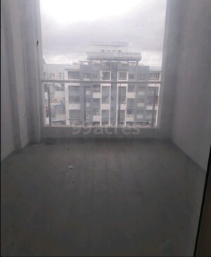 Room in 2 BHK Apartment at Gagan Signet, Gultekdi – for Sale