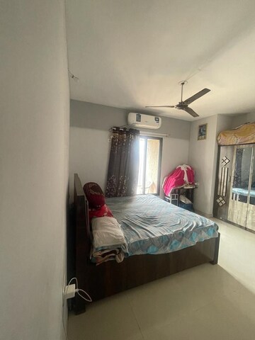 Bedroom in 3 BHK Apartment at Huda Park, Mumbra – for Rent