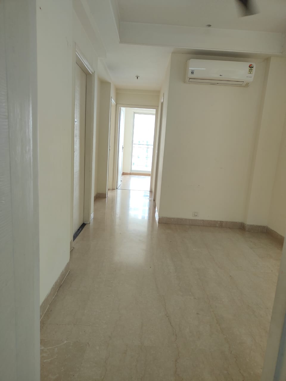 1 BHK Apartment For Rent in AVL 36 Gurgaon