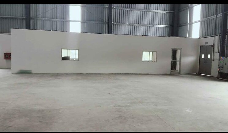 Room, ajita-chs Commercial Warehouse 250000 Sq.Ft. In Thane East Thane 9323148