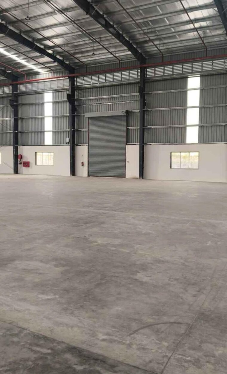 Room, ajita-chs Commercial Warehouse 250000 Sq.Ft. In Thane East Thane 9323148