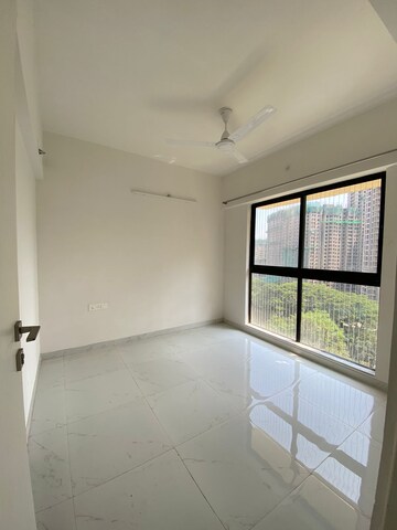 Room in 1.5 BHK Apartment at Runwal Gardens, Dombivli East – for Sale