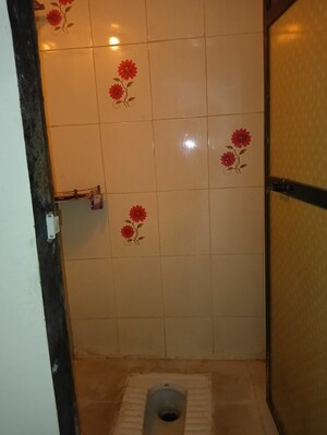 Bathroom in 1 BHK Apartment at Dombivli East – for Rent