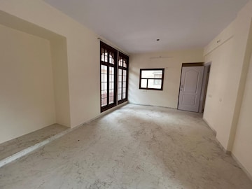 Room in 5 BHK Villa at Cosmos Hawaiian Village, Ghodbunder Road – for Rent