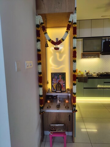 Furnished Amenities in 2 BHK Apartment at Aparna Sarovar Zenith, Nallagandla – for Rent
