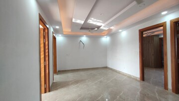 Room in 4 BHK Builder Floor at Sector 9 – for Sale