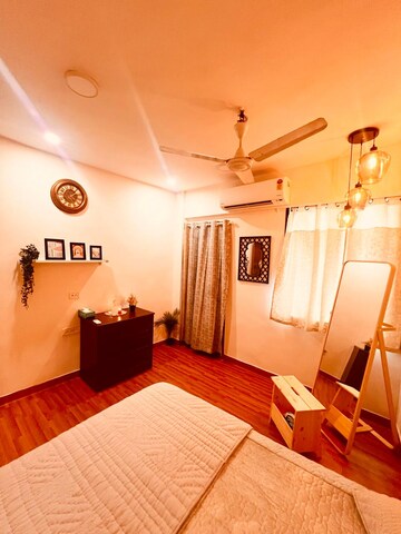 Bedroom in 1 BHK Apartment at Pearl Haven, Bandra West – for Rent