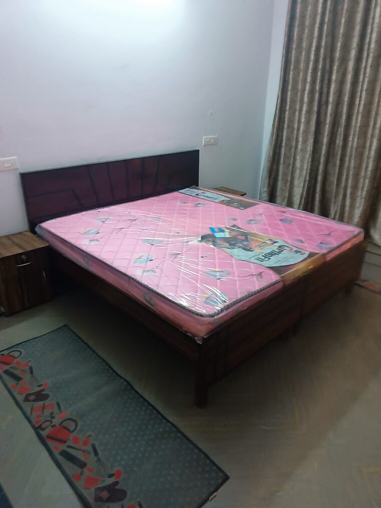 Bedroom, skynet-towers 3 Bedroom 1720 Sq.Ft. Apartment In Patiala Road Zirakpur 9323247