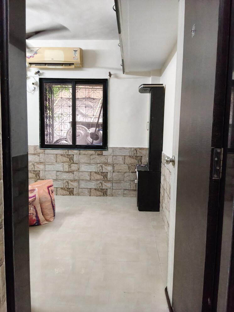 Room, sagar-avenue 1 Bedroom 500 Sq.Ft. Apartment In Santacruz East Mumbai 9323307