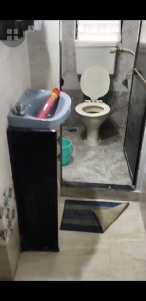 Bathroom in 1 BHK Apartment at Dombivli East – for Rent