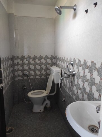 Bathroom in 3 BHK Apartment at Bariatu – for Sale