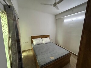 1 RK Independent House For Rent in Shri Vinayaka Beta Plaza, Beta I Greater Noida