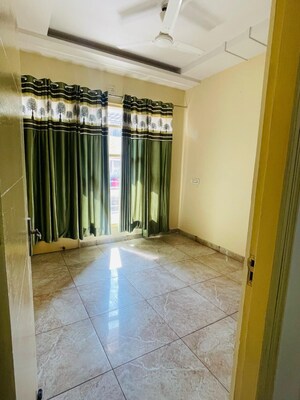 Room in 3 BHK Apartment at Motiaz Royal Citi, Ambala Highway – for Rent