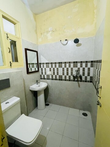 Team Area in 3 BHK Apartment at Motiaz Royal Citi, Ambala Highway – for Rent