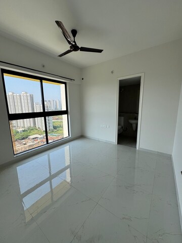 1 BHK Apartment For Rent in Runwal Gardens, Dombivli East