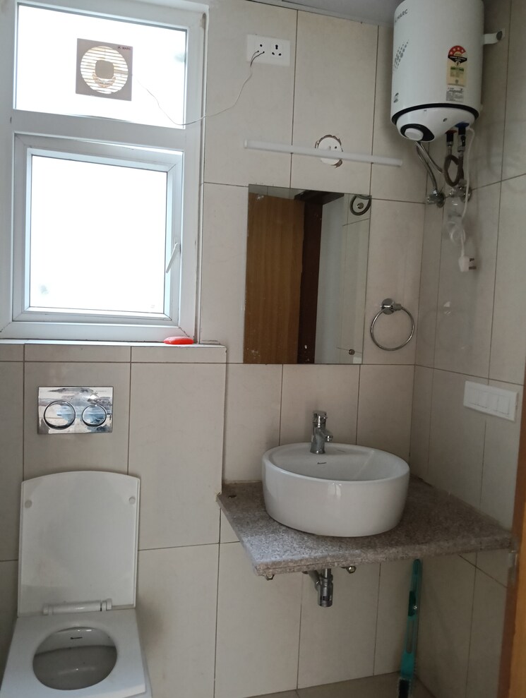 Bathroom, ss-linden 4 Bedroom 2741 Sq.Ft. Apartment In Sector 84 Gurgaon 9323383