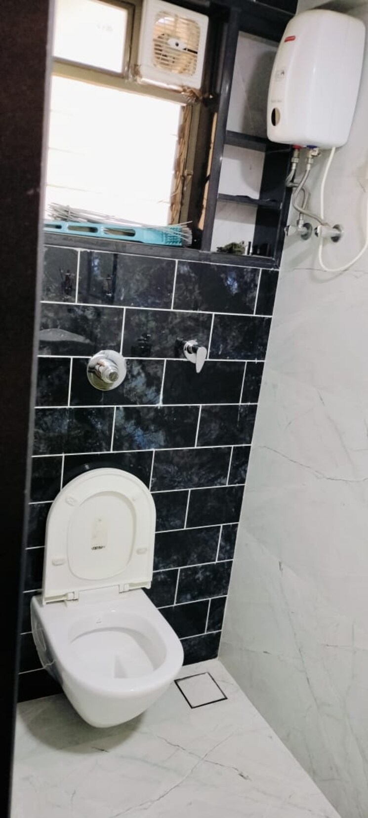 Attached Bathroom, kopar khairane 3 Bedroom 900 Sq.Ft. Apartment In Kopar Khairane Navi Mumbai 9323392