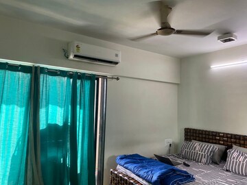 Bedroom in 2 BHK Apartment at Hubtown Hillcrest JVLR, Andheri East – for Rent