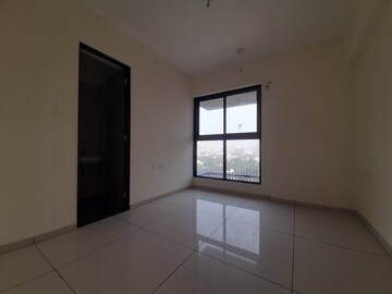 Room in 3 BHK Apartment at Chandak 34 Park Estate, Goregaon West – for Sale