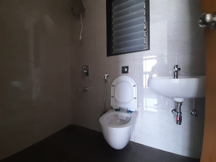 Bathroom, chandak-34-park-estate 1 Bedroom 391 Sq.Ft. Apartment In Goregaon West Mumbai 9323408