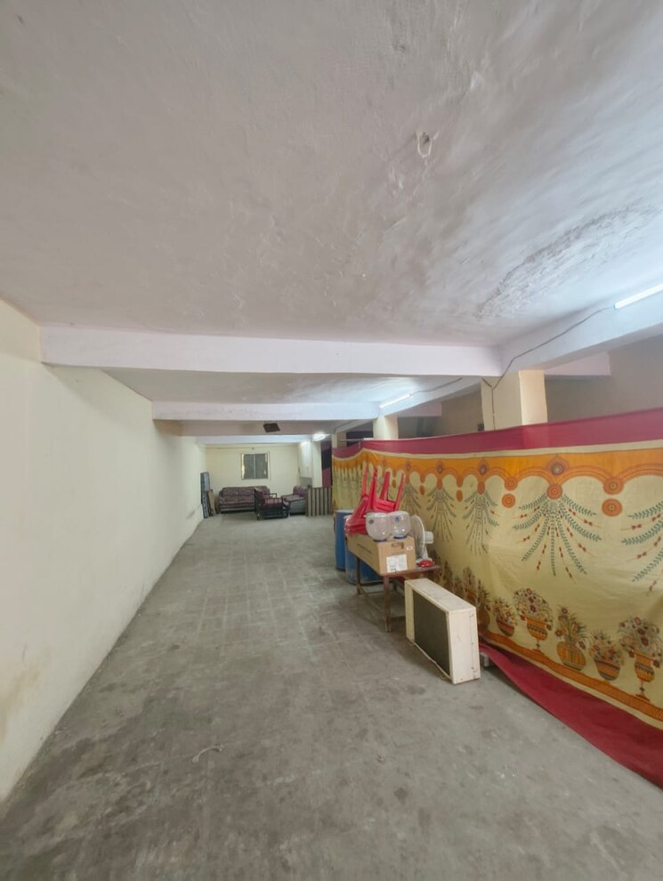  Parking, manpada Commercial Shop 650 Sq.Ft. In Manpada Thane 9323406