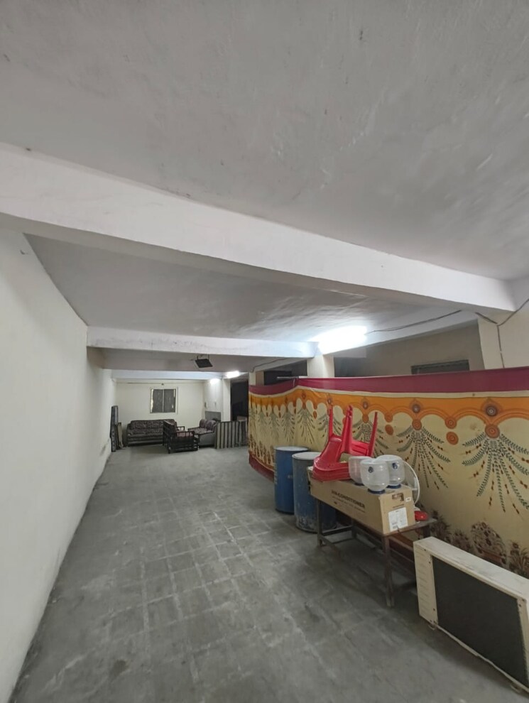  Parking, manpada Commercial Shop 650 Sq.Ft. In Manpada Thane 9323406