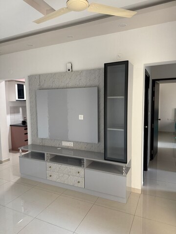 2 BHK Apartment For Rent in Singapura