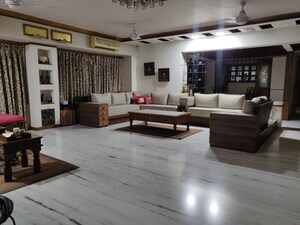 Living Room in 4 BHK Apartment at Meenakshi Apartment, Goregaon East – for Rent