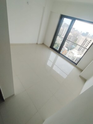Room in 2 BHK Apartment at Naman Habitat, Andheri West – for Rent