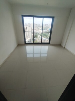 Room in 2 BHK Apartment at Naman Habitat, Andheri West – for Rent