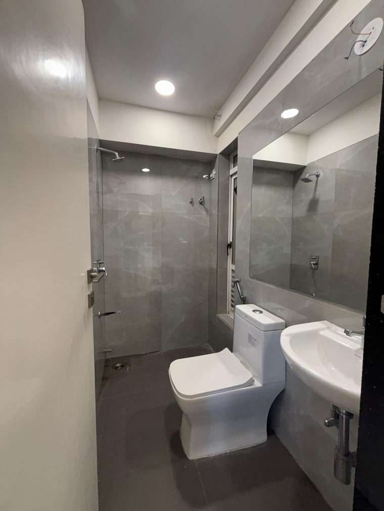 Bathroom, nahar-amaryllis-towers-and-plaza 2 Bedroom 557 Sq.Ft. Apartment In Chandivali Mumbai 9323434