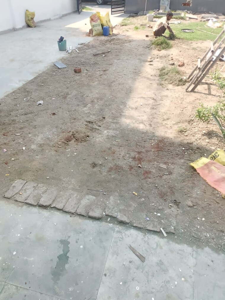 undefined, sector 72 3.5 Bedroom 2200 Sq.Ft. Villa In Sector 72 Noida 9323438