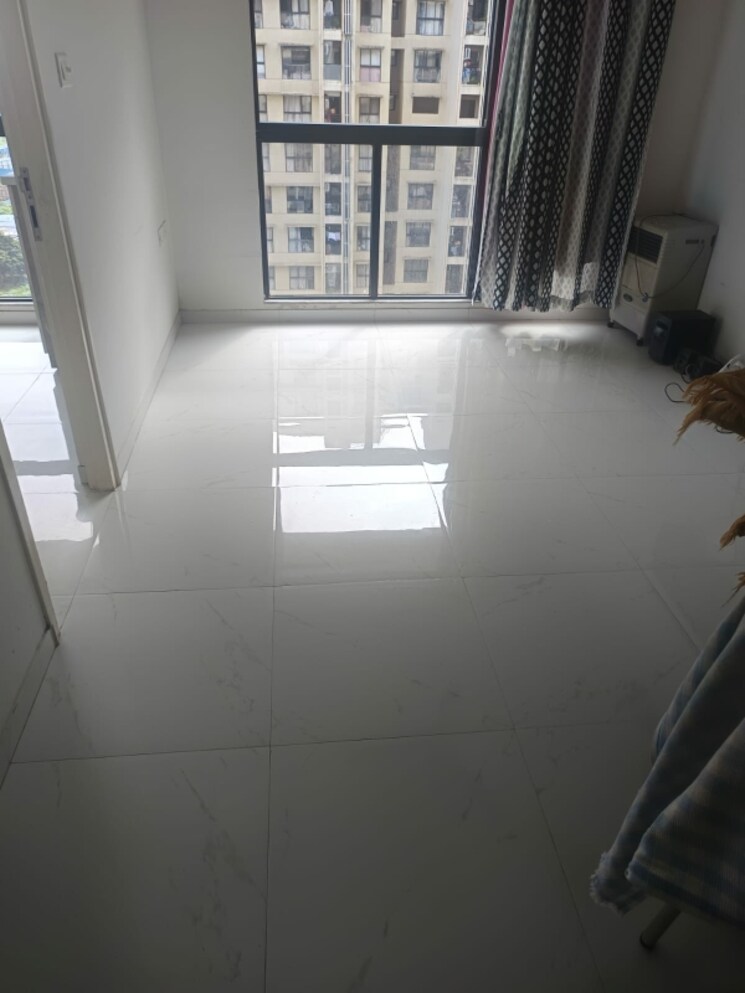 Room, dombivli east 2 Bedroom 900 Sq.Ft. Apartment In Dombivli East Thane 9323445