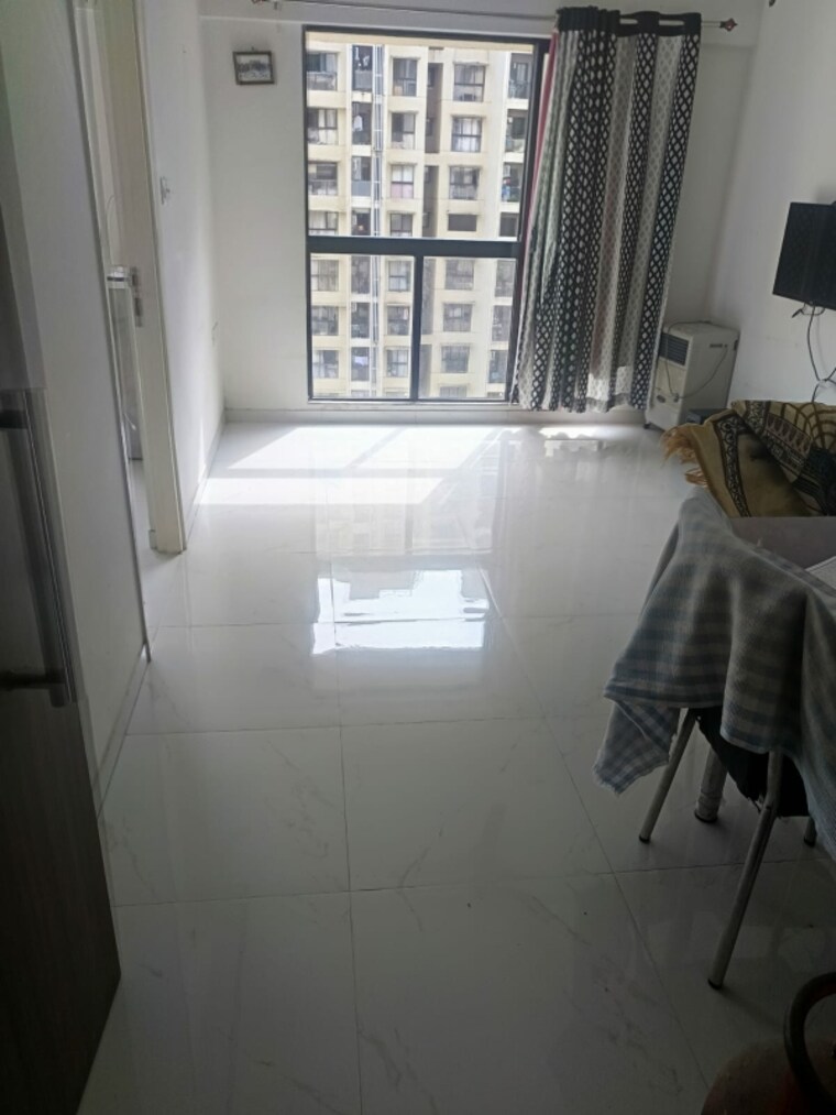 Room, dombivli east 2 Bedroom 900 Sq.Ft. Apartment In Dombivli East Thane 9323445