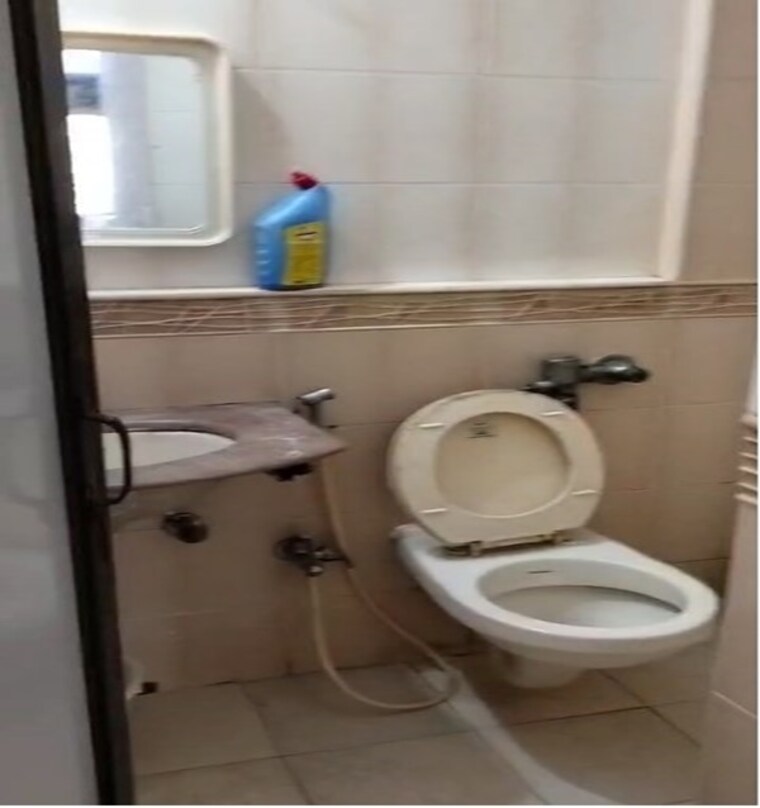 Bathroom, kukreja-sai-deep 2 Bedroom 845 Sq.Ft. Apartment In Chembur Mumbai 9323444