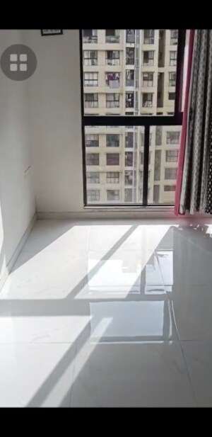2 BHK Apartment For Rent in Runwal Gardens, Dombivli East