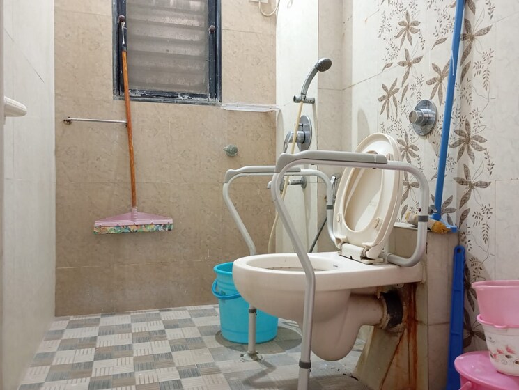 Bathroom, safal-shree-saraswati-phase-4 2 Bedroom 936 Sq.Ft. Apartment In Chembur Mumbai 9323452