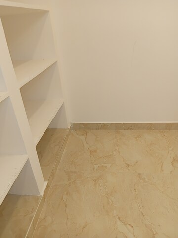Room in 2 BHK Apartment at Puppalaguda – for Rent