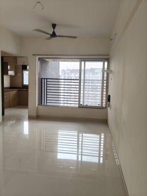 Room in 1 BHK Apartment at Santacruz East – for Rent