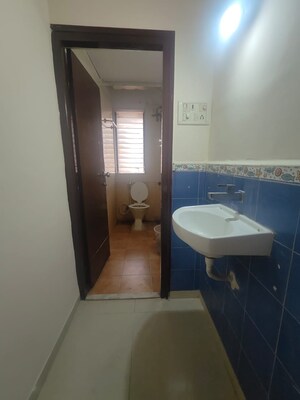 Team Area in 2 BHK Apartment at Royal Pleasant Park CHS, Malad West – for Rent