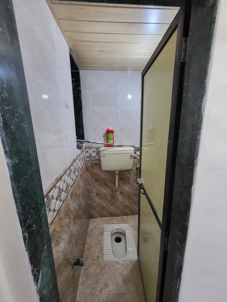 Bathroom, kopar khairane 1 Bedroom 200 Sq.Ft. Apartment In Kopar Khairane Navi Mumbai 9323537