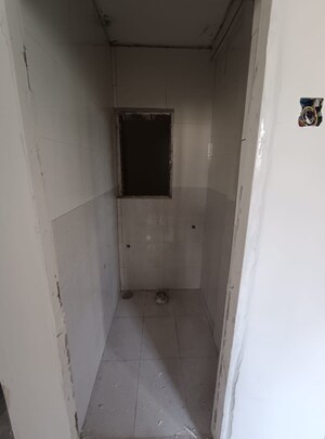 Bathroom in 1 BHK Apartment at Kopar Khairane – for Rent
