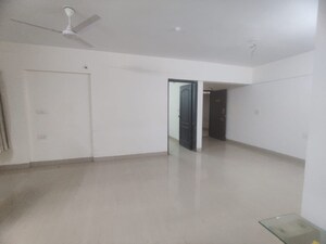 Room in 3 BHK Apartment at Bhoomi Allium, Pimple Saudagar – for Rent